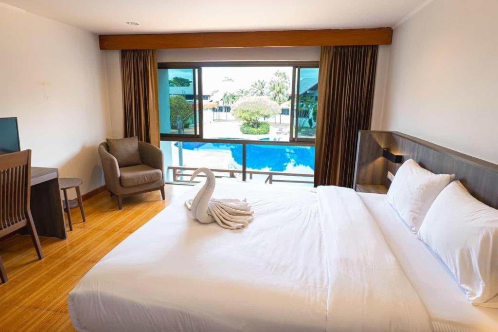The Impress Nan Hotel Bagian luar foto