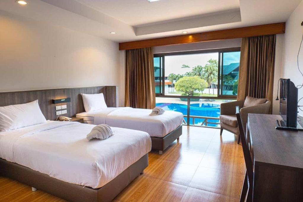 The Impress Nan Hotel Bagian luar foto