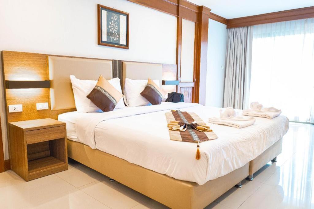 The Impress Nan Hotel Bagian luar foto