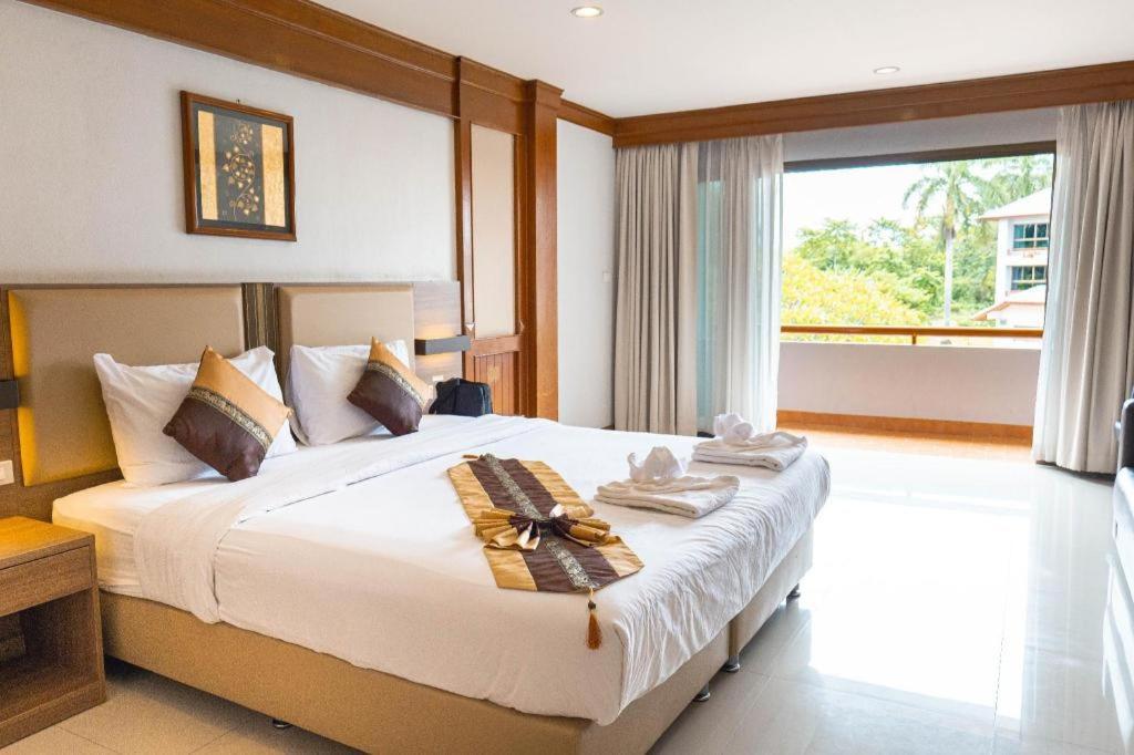 The Impress Nan Hotel Bagian luar foto