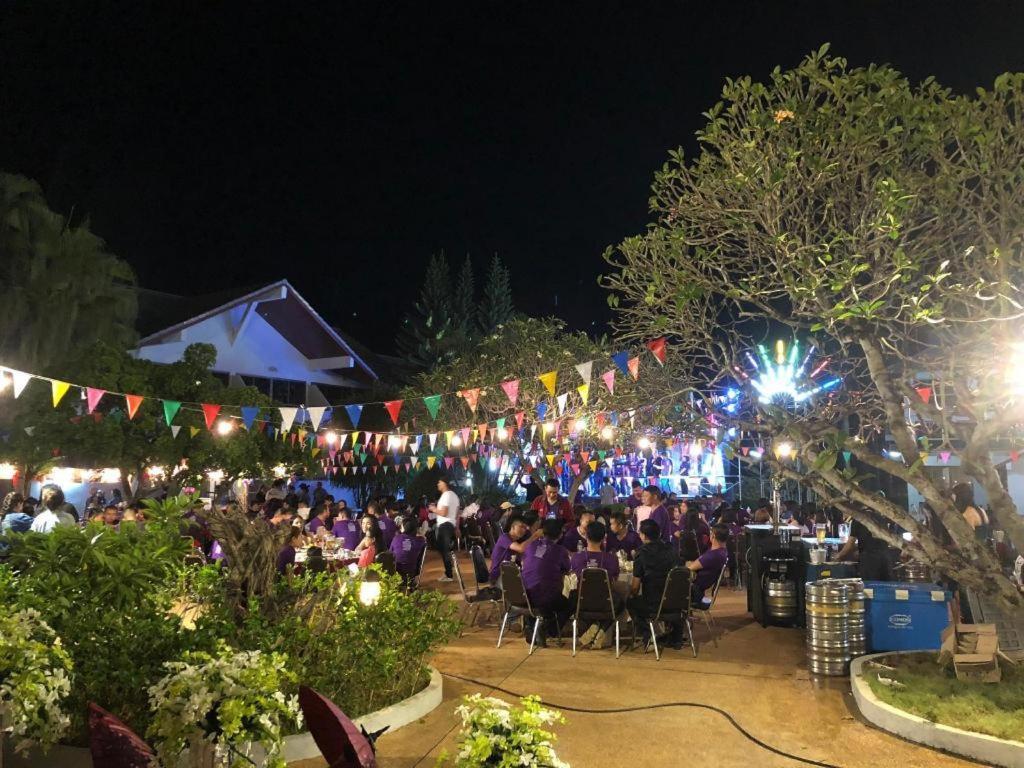 The Impress Nan Hotel Bagian luar foto