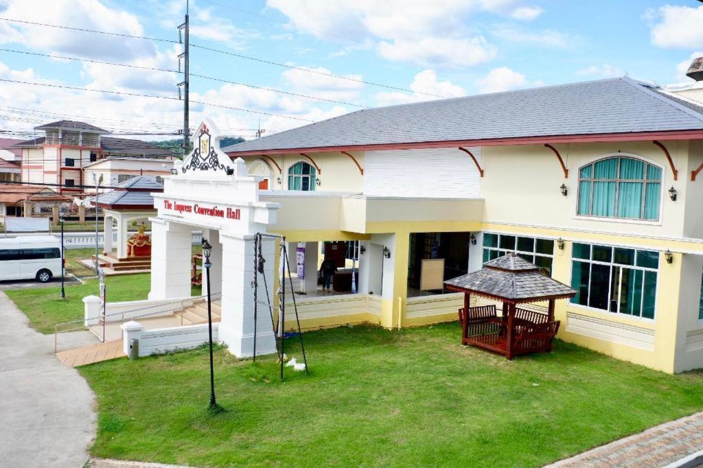 The Impress Nan Hotel Bagian luar foto